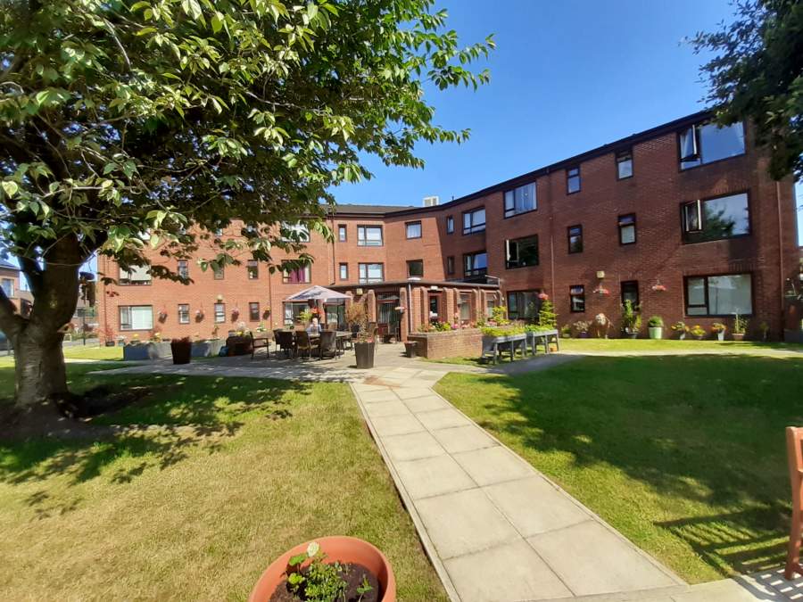 Earls Lodge, Oldham, Greater Manchester, M35 0JB Sheltered housing