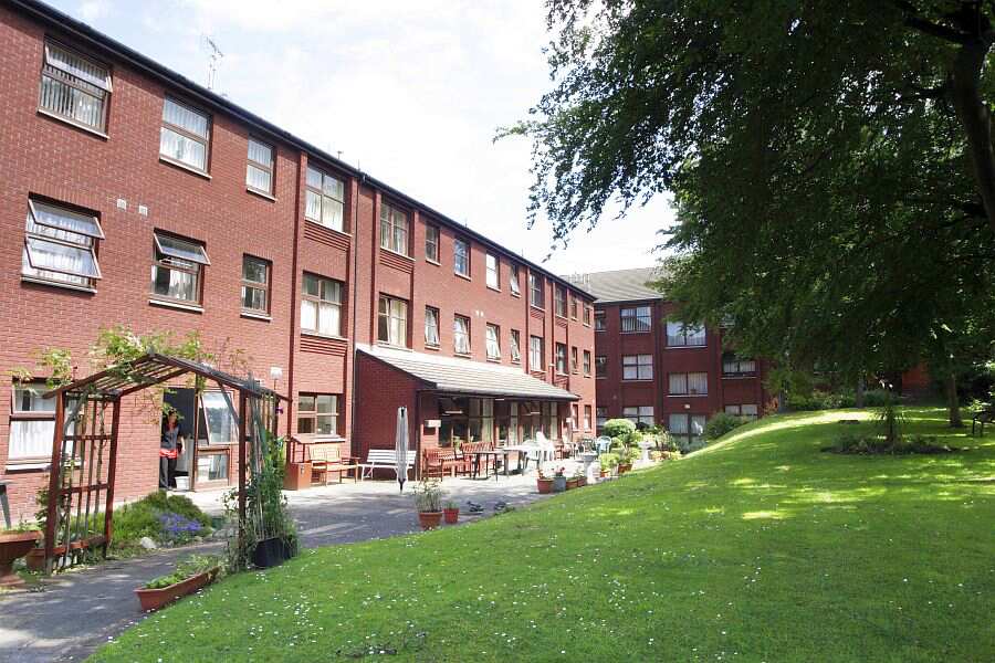 Hoylebank, Wirral, Merseyside, CH48 5JL Sheltered housing, retirement