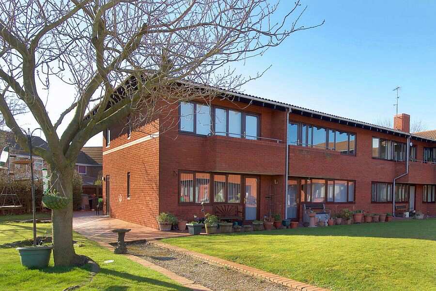 Arthur Russell Court, Nuneaton & Bedworth, Warwickshire, CV10 8EB