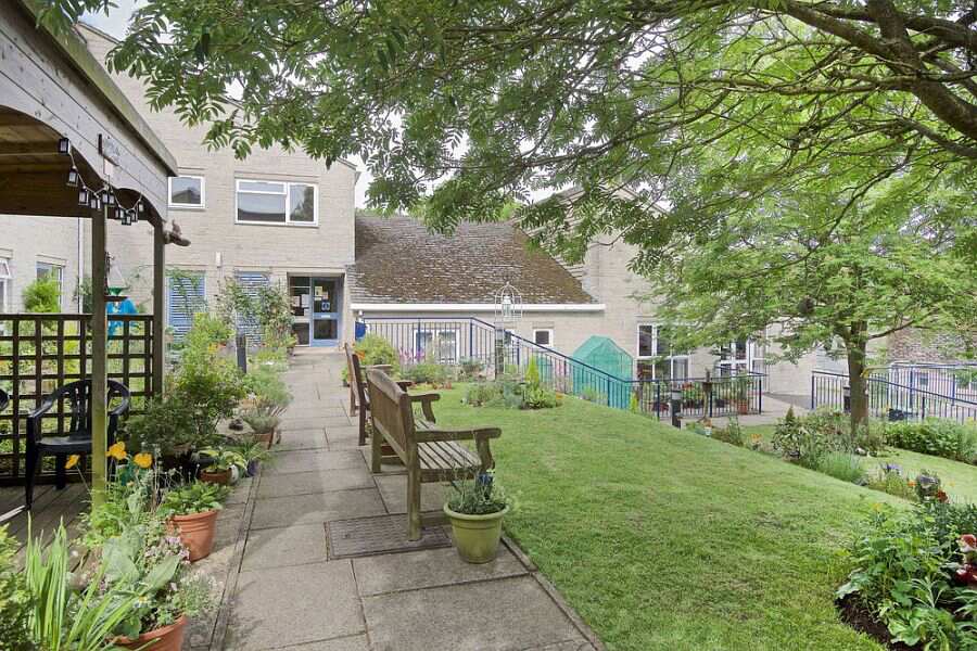 Nicholson Court, Derbyshire Dales, Derbyshire, SK17 8PX Sheltered