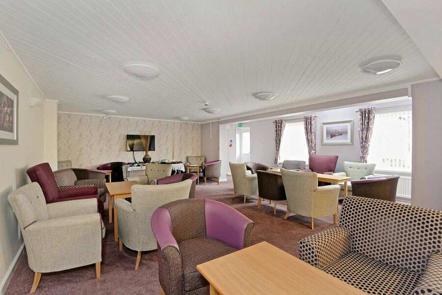 Aston Court, Oldham, Greater Manchester, OL1 2AB To rent/let