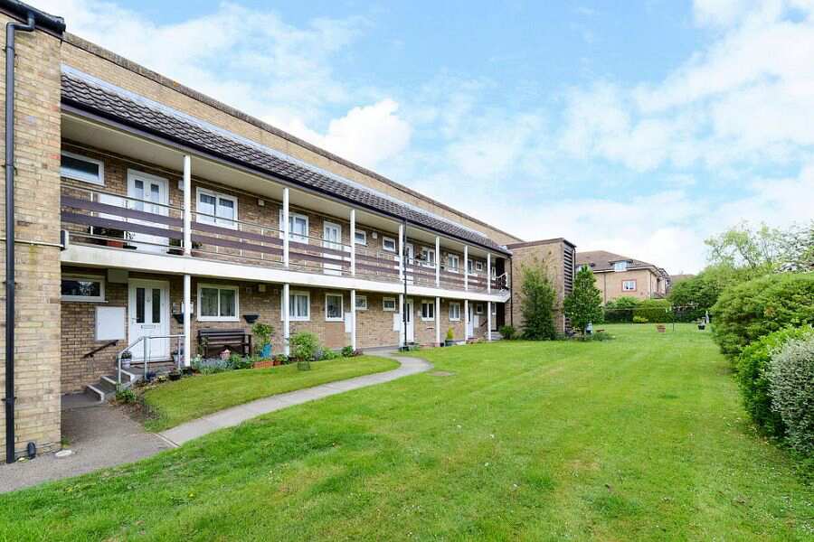Skeels Court, Huntingdonshire, Cambridgeshire, PE29 1TD Sheltered