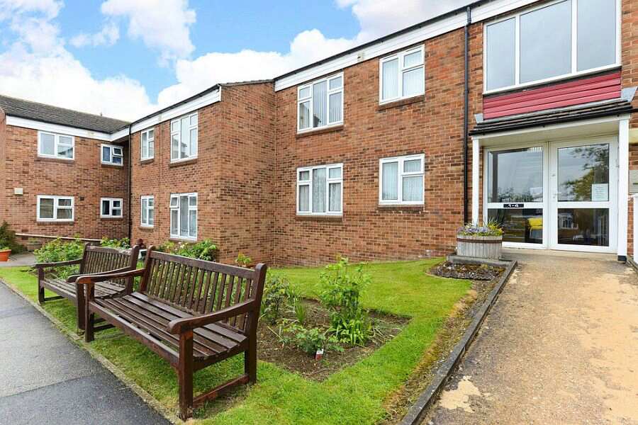 Gloucester Court, Kettering, Northamptonshire, NN14 6BU Sheltered