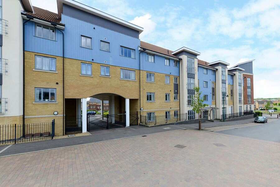 St Edmunds Court, Peterborough, Cambridgeshire, PE7 8NA To rent/let