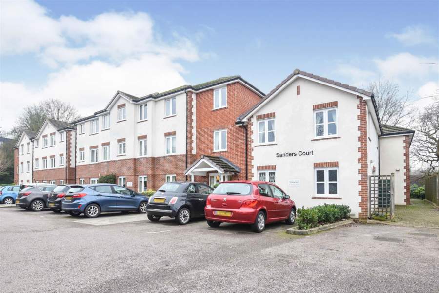 Sanders Court, Brent, Greater London, CM14 5FG For sale Sheltered