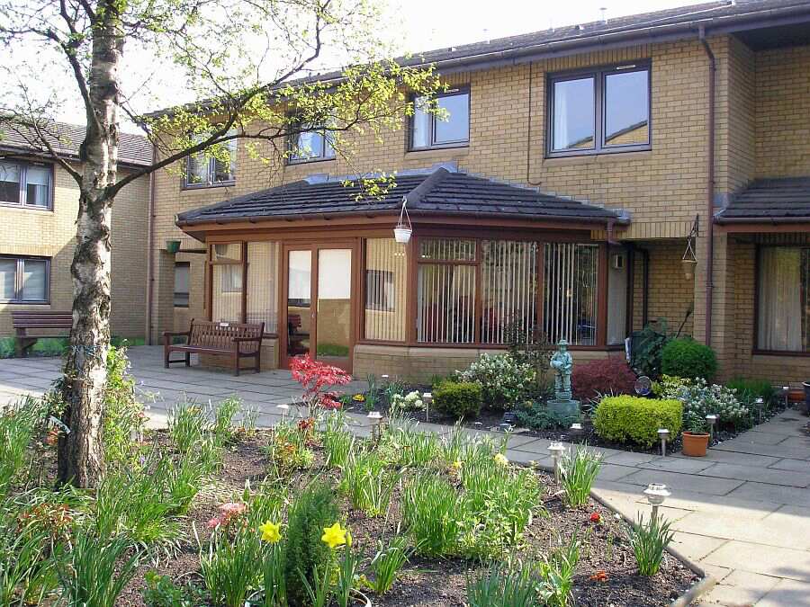 Hanover Gardens, East Dunbartonshire, East Dunbartonshire, G64 1AQ