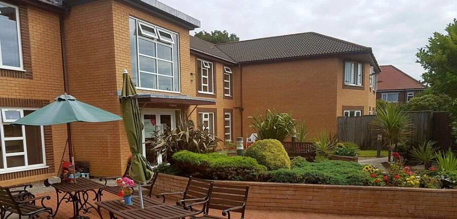 Stanner Lodge Bowness Avenue Fylde Lancashire Fy8 3bu
