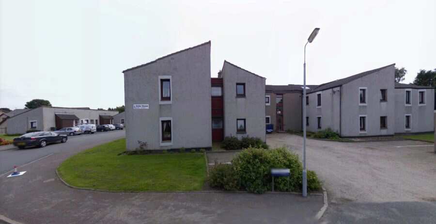 Airlie House, Strachan Cottages