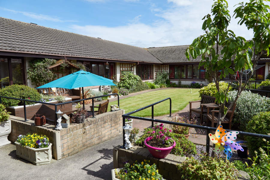 Kirkburn Court Care Home, Aberdeenshire, Aberdeenshire, AB42 1JQ Nursing home