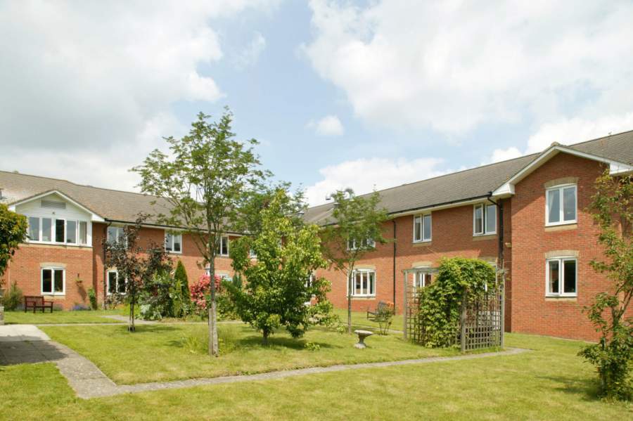 West Oak Care Home, Wokingham, Berkshire, RG41 2TA Nursing home