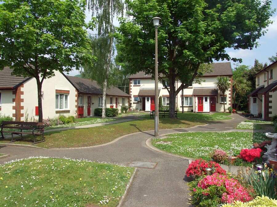 Llwynderw, Neath Port Talbot, Neath Port Talbot, SA8 4HW Sheltered