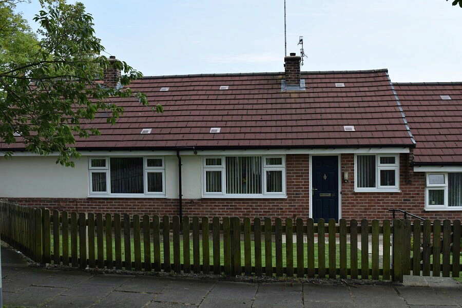 Hollinwood, two estates, Oldham, Greater Manchester, OL8 3XA Amenity