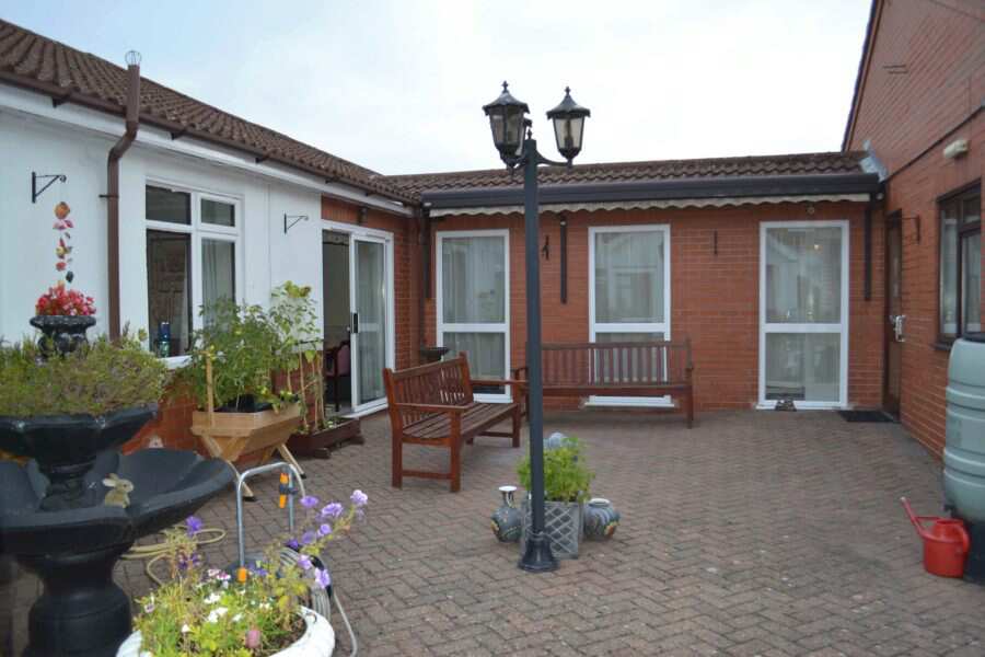 White Gables Care Home, Boston, Lincolnshire, PE20 1EP Nursing home
