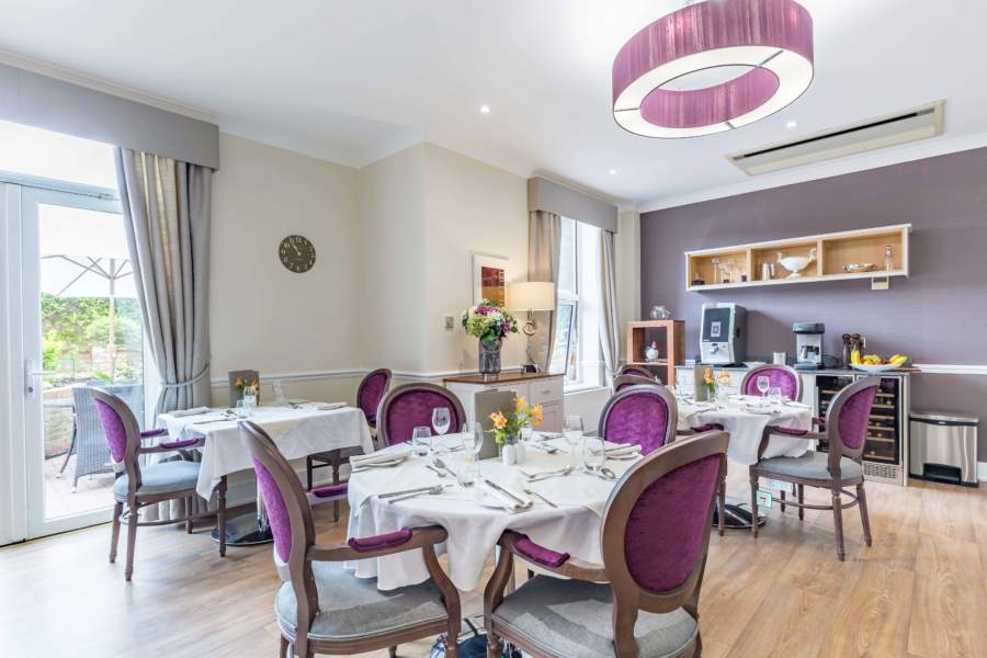 Queens Court Care Home, Merton, Greater London, SW19 8LR Nursing home