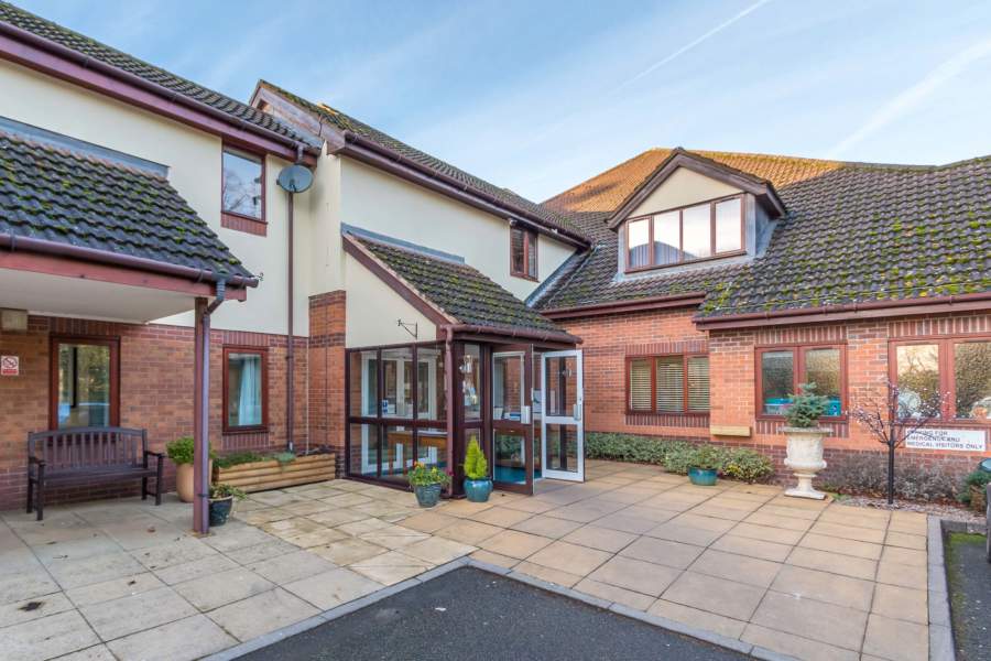 Overslade House Care Home, Rugby, Warwickshire, CV22 6DY Nursing home