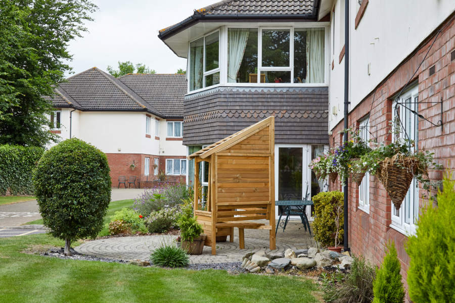 Wykeham House, Reigate & Banstead, Surrey, RH6 7DJ Nursing home