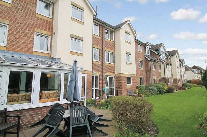 Livingstone Court, Greater London, EN5 4PL For sale