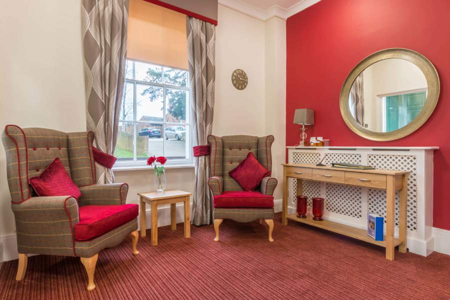 Red Oaks Care Home, Horsham, West Sussex, BN5 9UY Nursing home