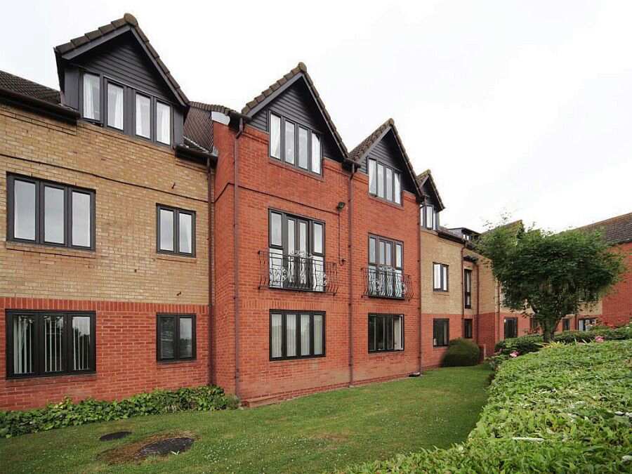 Kingfisher Court, Wychavon, Worcestershire, WR9 8UU For sale