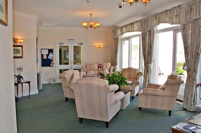 Park Gate, Cheltenham, Gloucestershire, GL50 2QE For sale Sheltered