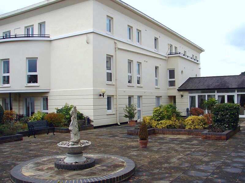 Park Gate, Cheltenham, Gloucestershire, GL50 2QE For sale Sheltered