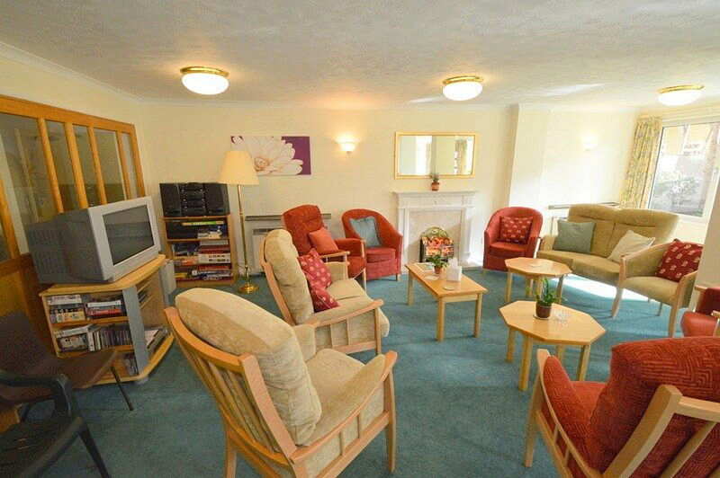 Westminster Court, Redbridge, Greater London, E11 2UB For sale