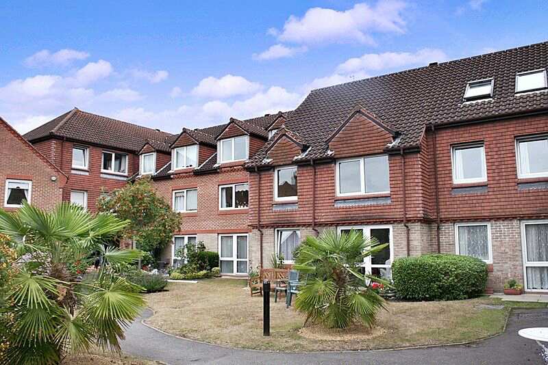 Bridge Court, Elmbridge, Surrey, KT13 8BE Sheltered housing