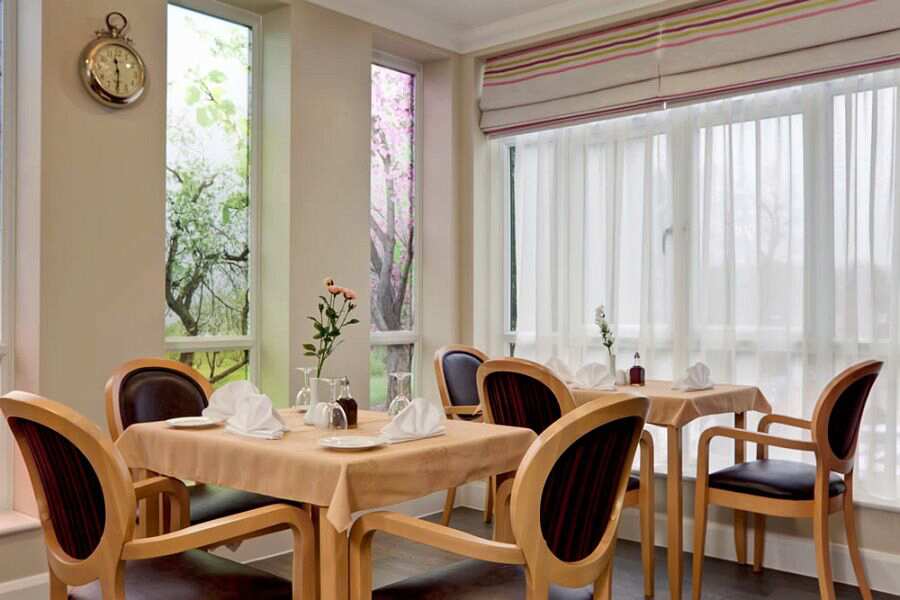 Field Lodge, Huntingdonshire, Cambridgeshire, PE27 5EX Nursing home