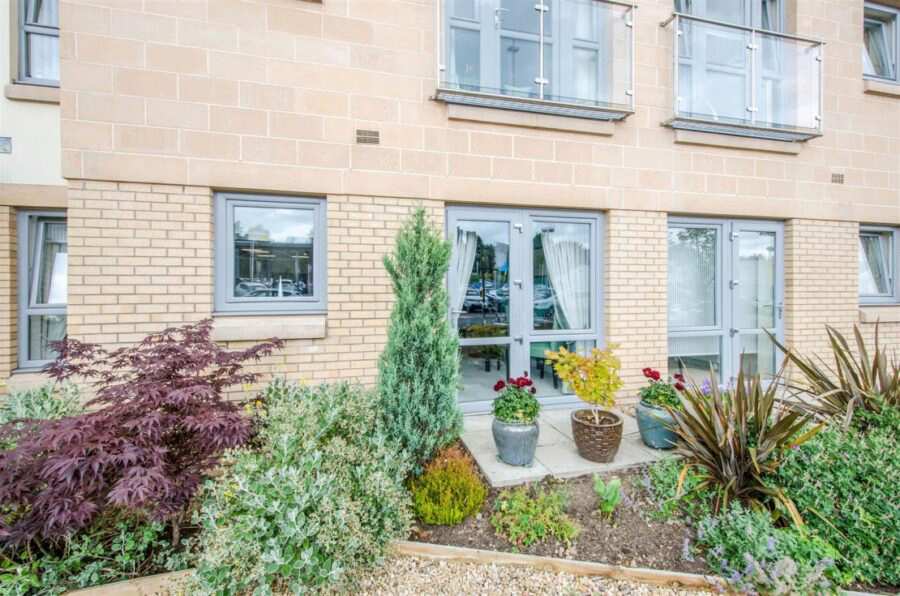 Campsie Grove, East Dunbartonshire, East Dunbartonshire, G64 2AN