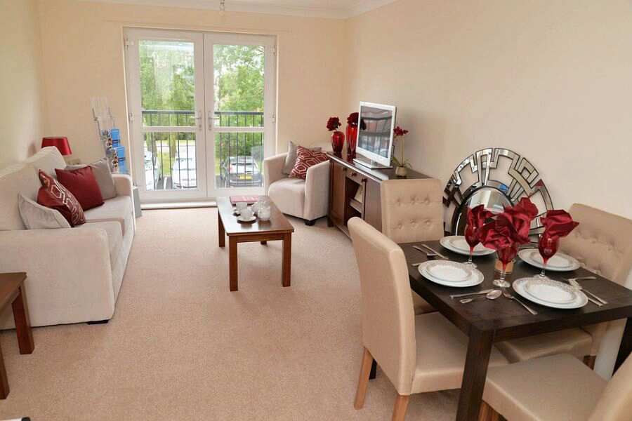 b Ellis Court, Rugby, Warwickshire, CV21 4JD Housing with care