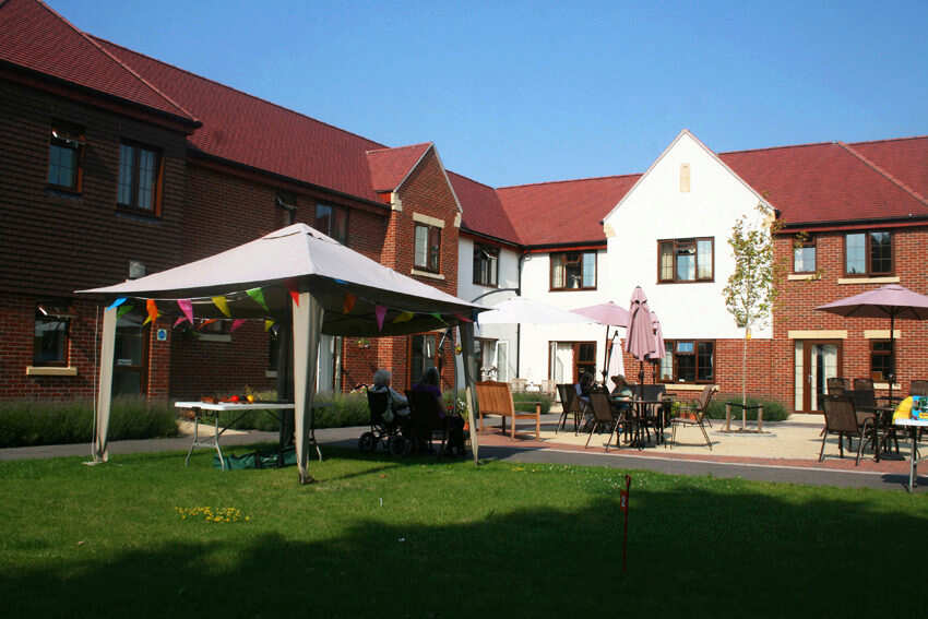 Woodchurch House, Ashford, Kent, TN26 3SN Nursing home