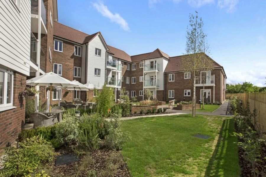 Oak Tree Court, Ashford, Kent, TN30 7EQ For sale