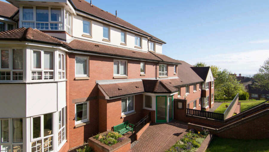 Holbeck Mews, Scarborough, North Yorkshire, YO11 2YQ Sheltered