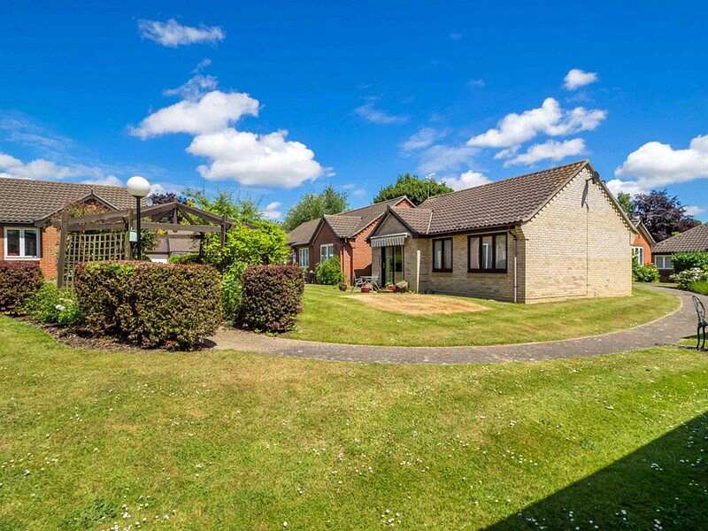 Catton Court, Broadland, Norfolk, NR6 7AJ For sale Sheltered