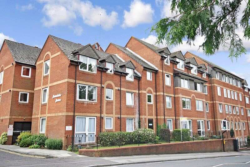 Homelake House, Poole, Dorset, BH14 8UG To rent/let Sheltered