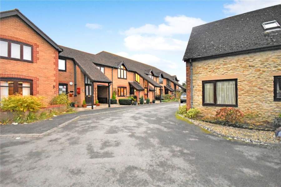 Sweetbriar, Vale of White Horse, Oxfordshire, OX13 6PD Sheltered