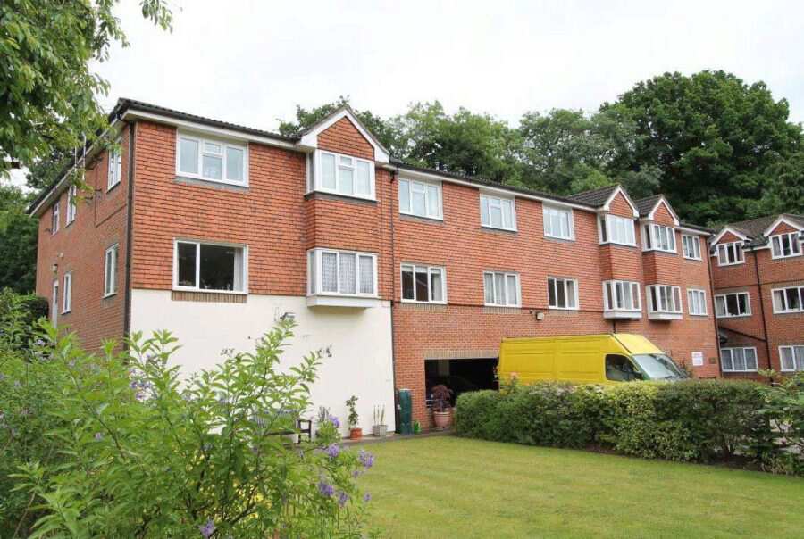 Stuart Court, Waverley, Surrey, GU7 1BJ To rent/let Sheltered
