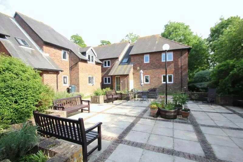 Castle Field, Tonbridge & Malling, Kent, TN9 1HS Sheltered housing