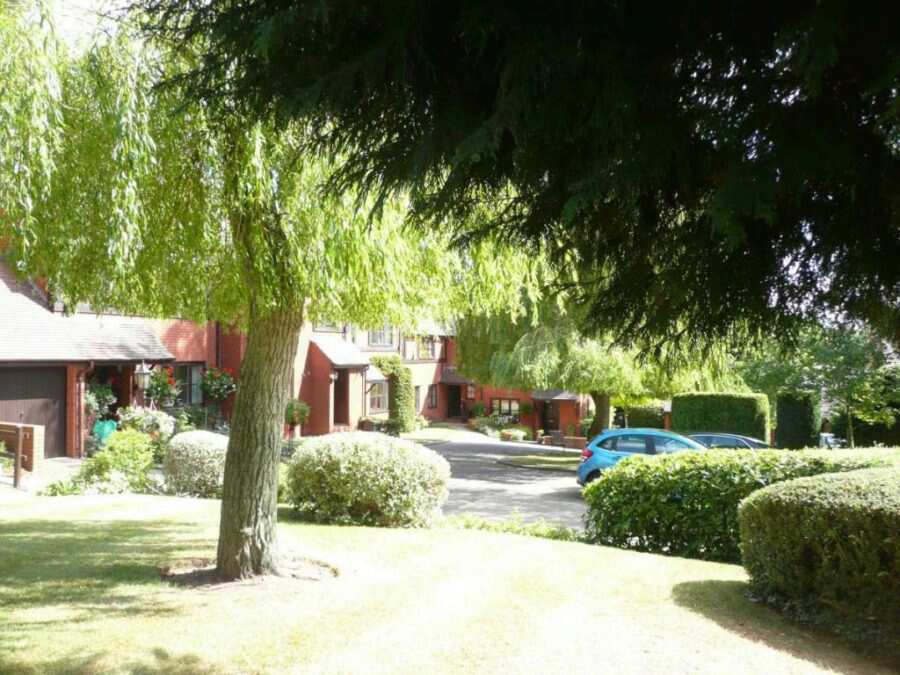 Yew Tree Gardens