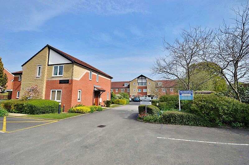 Barons Court, Birmingham, West Midlands, B92 8LL For sale Sheltered