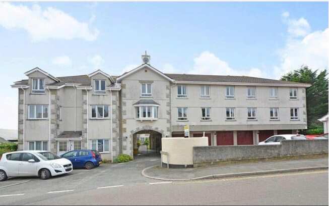 Robartes Court