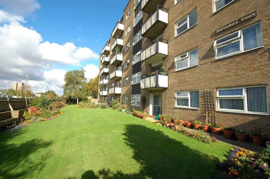 Shaftesbury Court, Stevenage, Hertfordshire, SG1 1TX Sheltered