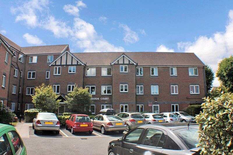 Howards Court, SouthendonSea, Essex, SS0 7DG For sale Sheltered