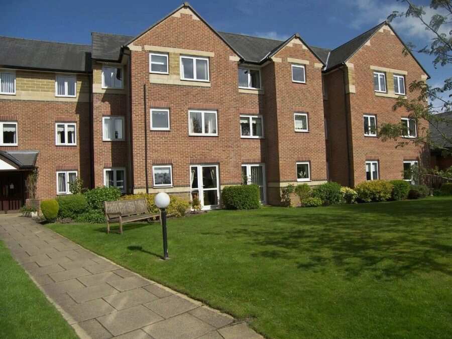 Silvas Court