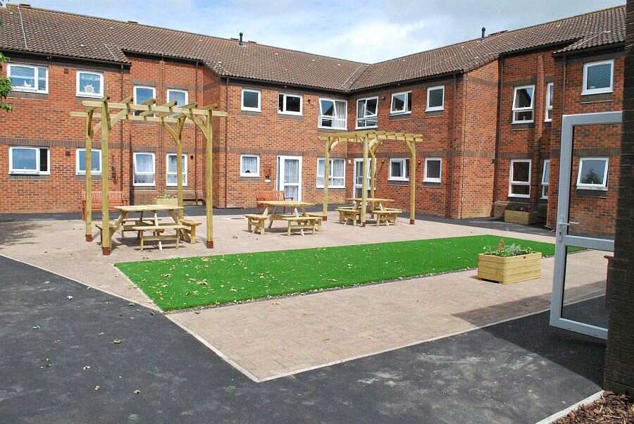 Eleonore House, Northampton, Northamptonshire, NN3 2BG Sheltered