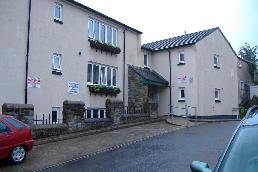 Hill Garden Close