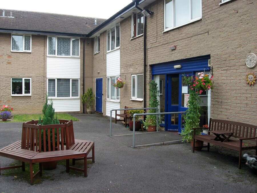 Hawkinge House, Chesterfield, Derbyshire, S40 4EY Sheltered housing