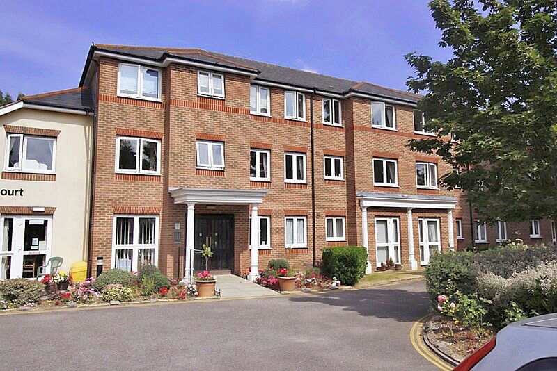 Spalding Court, Chelmsford, Essex, CM1 2UZ For sale Sheltered