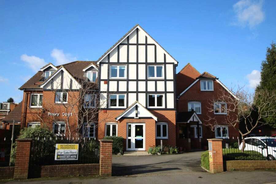 Priory Court, Reading, Berkshire, RG4 7SN For sale Sheltered