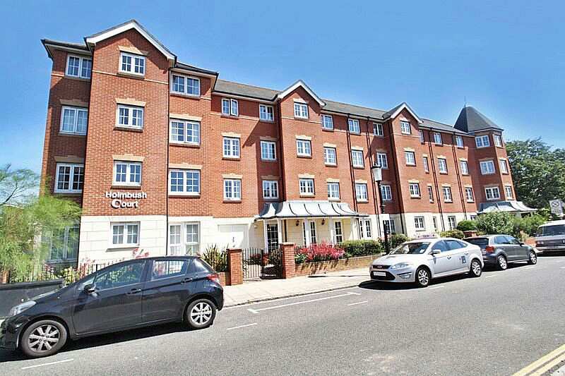 Holmbush Court